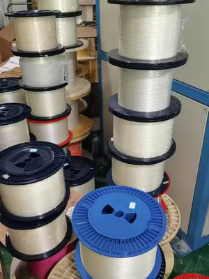 G657A2 Einzelmodus-nackte optische Faser 0,25 mm ultradünne Biegebeständigkeit für FTTH- und Drohnenanwendungen