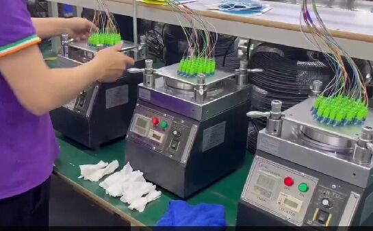 48-Ports LC PC Glasfaserpoliergerät mit gehärtetem Edelstahl für hocheffizientes Schleifen